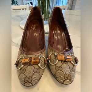 GUCCI Authentic Brown Monogram Canvas Heels with Bamboo Horsebit 7.5